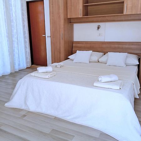 Guesthouse Cecilia Malinska Kültér fotó